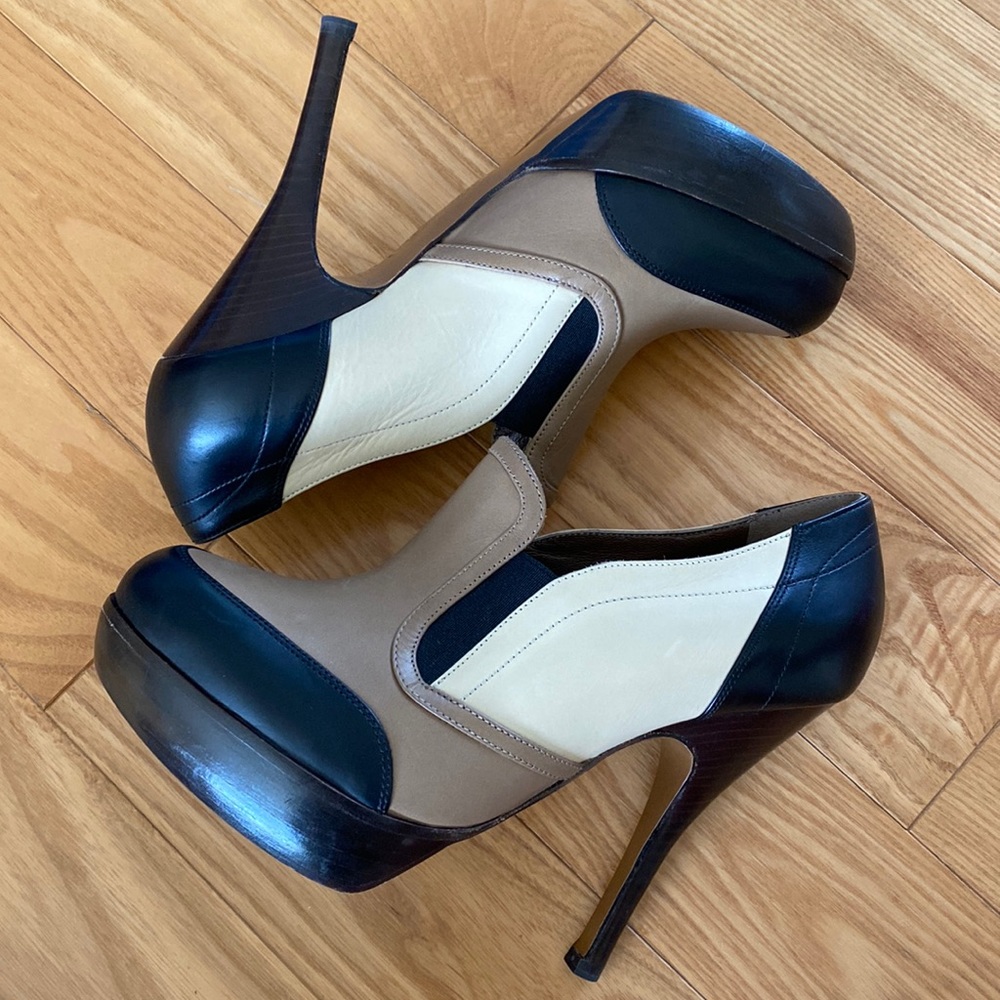 Marnie Brand New Platform Booties IT37